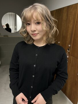 くすみベージュ