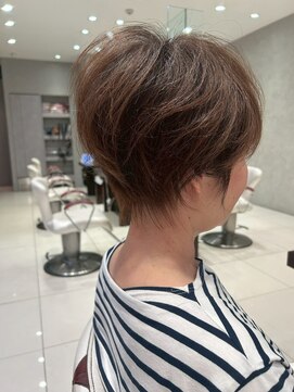 アース 栄店(HAIR&MAKE EARTH) earthショートレイヤーボブミルクティー丸みショートボブ