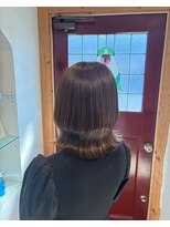 キングスベリー(Hair Relaxation King's Berry) ミディアムレイヤーカットミディアムレイヤー×透け感カラー1.