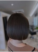透明感グレージュ×艶ボブ