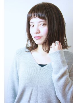 レンジシキチジョウジ (RENJISHI KICHIJOJI) ナナメバング×肩で揺れるボブ