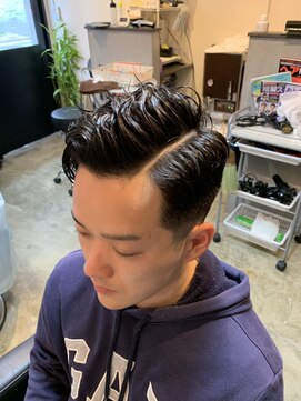 バーバー スタジオ ラフテル(Barber Studio RAFTEL) パーマとフェード