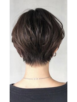 アミル(AMIL) ショートスタイル