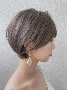 ビューティービースト 中目黒店(beauty:beast) #ショートボブ#グレージュカラー#耳掛け#透明感#イルミナ