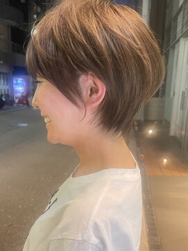 ロータス(Lotus) 大人カッコいい丸みマッシュショートボブ【堀江】担当カタダ