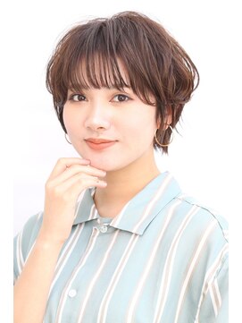ヘアーズ ギュゼルバヤン(hair’s Guzel Bayan) シースルーバングとマッシュ