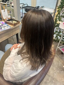 ビースリー ロア イルミナカラー　ハイライト　2023/8/26