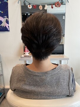 ノエル(Noel) クセを生かしたくびれショート