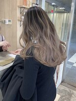 イェッカ パビル(YECCA pabil)&nbsp;グレージュバレイヤージュ（ブリーチ1～2回）