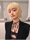 ボブ ステップカット ブロンド ブリーチ 小顔ヘア 似合わせ
