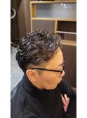 イケオジになれるかき上げパーマ