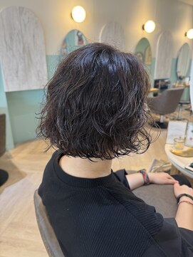 アンフィ 矢向(Anphi) 2-7 ナチュラルウェーブボブ