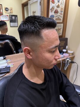 フォーコーナーズ(Four Corners) クルーカット/スパイキー/バーバー／フェード