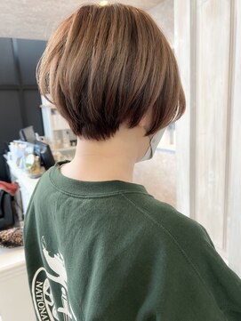 福山Caary20代30代40代50代60代ショートヘア小顔補正立体カット