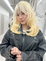 エトワール(ETOILE)&nbsp;ブロンドカラー/レイヤーカット/フォワード巻き/韓国レイヤー