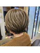 アンジュールクレア(UN JOUR CREA)&nbsp;ショートボブ×ハイライト