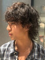 ブロック(bloc)&nbsp;ミディアム ウルフカット メンズパーマ ツイスパ 束感 20代