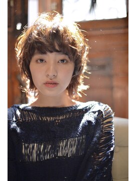 テイラー(Taylor) フェミニンウルフスタイル