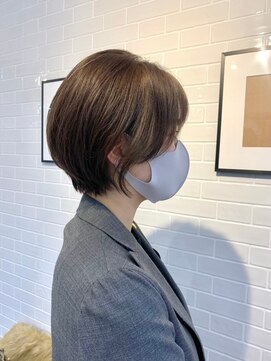 ジーナ セントラル銀座(Zina) 小顔ショート＊くびれショート＊グレージュ【ZinaCENTRAL】