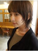 顔まわりの切りこみが可愛い、ナチュラルマッシュウルフ