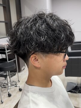 アビールブレ 新潟万代(ABEY LEVRAI) カット＋パーマ