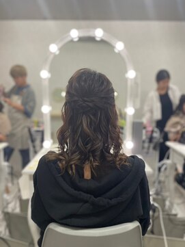 ラモ(RAMO) ナチュラルハーフアップ