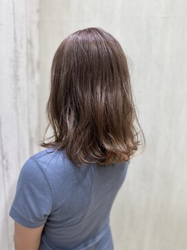 トクテ 吉祥寺(tokute) ちょっと落ち着いた大人ミルクティー【ブリーチカラー】