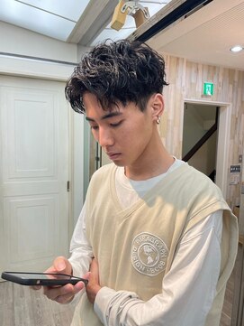 ナンバー ブラオ 名古屋栄(N° blao) 刈り上げメンズカット スパイラルパーマ メンズカジュアル