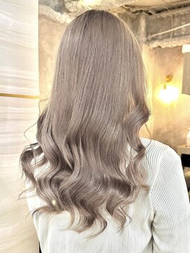 エルバイラビス 大宮(elu by lovis) 《ゆい》ミルクティーベージュ/グレージュ/レイヤーカット/大宮