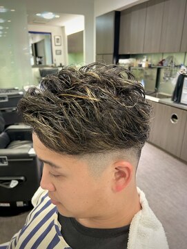 スカイシープレイス 錦糸町 ブリーチハイライト<理容室/錦糸町/ブリーチ/ハイライト>