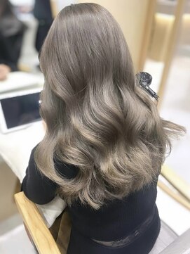 ミシェリー(misherry) ミルクティーグレージュ/グレージュカラー/ブリーチカラー