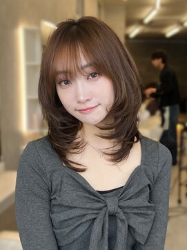 オムニス 表参道(Omnis) ざくざくレイヤーハッシュカットくびれミディアムレイヤー表参道