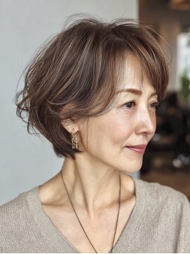 ハーツ(Heart's) 大人ショート　白髪ぼかし　脱白髪染め　ハイライト40代50代60代