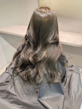 モク 神楽坂(mok) 春夏おすすめ♪ブリーチなしで叶うオリーブベージュ