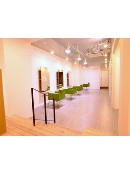 【茨木駅4分/キッズスペース有】家族でおしゃれ！キッズも一緒に通えて安心☆[平日限定親子カット\7950]