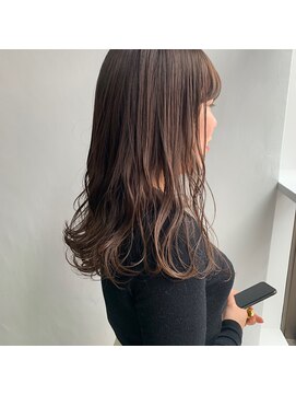 クラン(clan) 簡単スタイリング重軽ウェーブふんわりミディスタイル一覧へ戻る