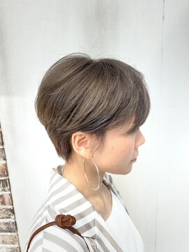 ヘアー アイス カンナ(HAIR ICI Canna) コンパクトショート×前下がり×透けベージュ