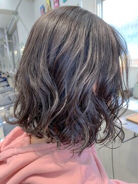 テトヘアー(teto hair) ボブ、パーマ、グレーアッシュ、グレージュ