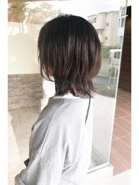 ヘアメイク シュシュ(Hair make chou chou) ネオウルフアッシュブラウン外ハネボブ30代40代