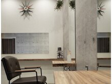 バズ(BUZZ)の雰囲気(コンクリート打ちっぱなしのスタイリッシュな店内★)