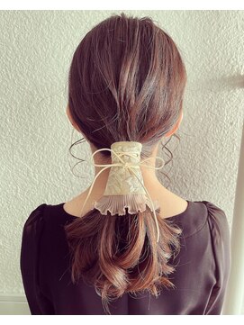 ヘアセットサロン アッシュ 神戸三宮(Ash) ヘアアクセサリーが可愛いポニーテール