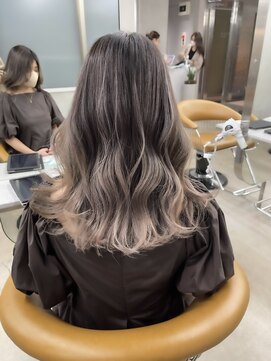 サイン 表参道(SIGN) [特別価格]カット+バレイヤージュカラー