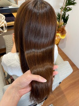 フィー 南越谷店(fee) 髪質改善/リンゴ幹細胞/ツヤ感/トリートメント