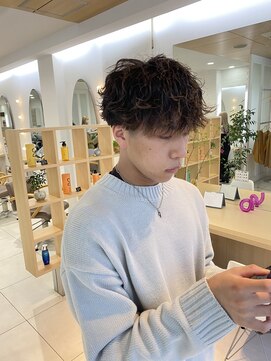 ヴァンカウンシル 金山(VANCOUNCIL kanayama) 波巻きパーマ