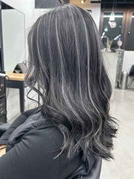 キラ 渋谷(KILLA) コントラストハイライト/レイヤーカット/セミディ/シアーカラー