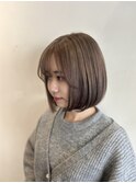 ピンクグレージュ