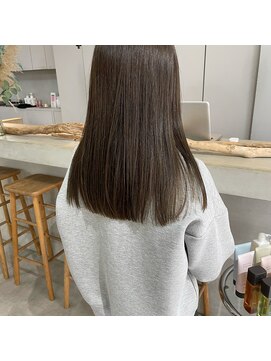 ミント(mint) くすみ感、赤み抑えて透明感を!オリーブグレージュ!