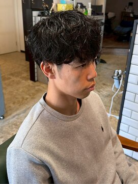 ソレイユ バイ アルフレッド(SOLEIL by alfRed) シャドウパーマ 外国人風パーマ くせ毛 無造作マッシュ くるくる