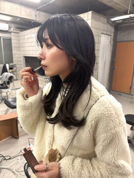 ルナバイルヴェール(LUNA by LeVert) 黒髪レイヤー/顔まわりカット