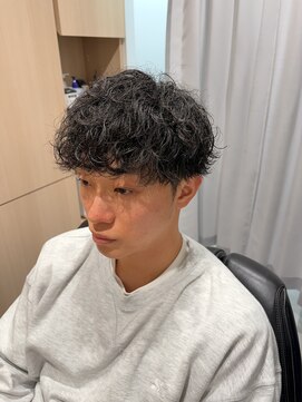 リバティシェアバーバー 銀座(LIBERTY SHARE BARBER) 【銀座】波巻きパーマ×無造作マッシュで魅せる大人の色気